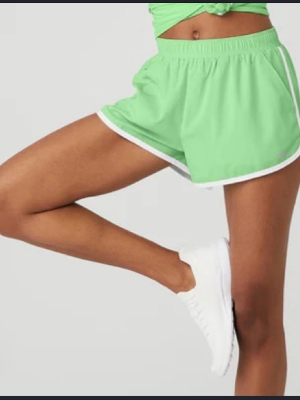 NWT lo Yoga Ivy League Dolphin Short - Ultramint XS